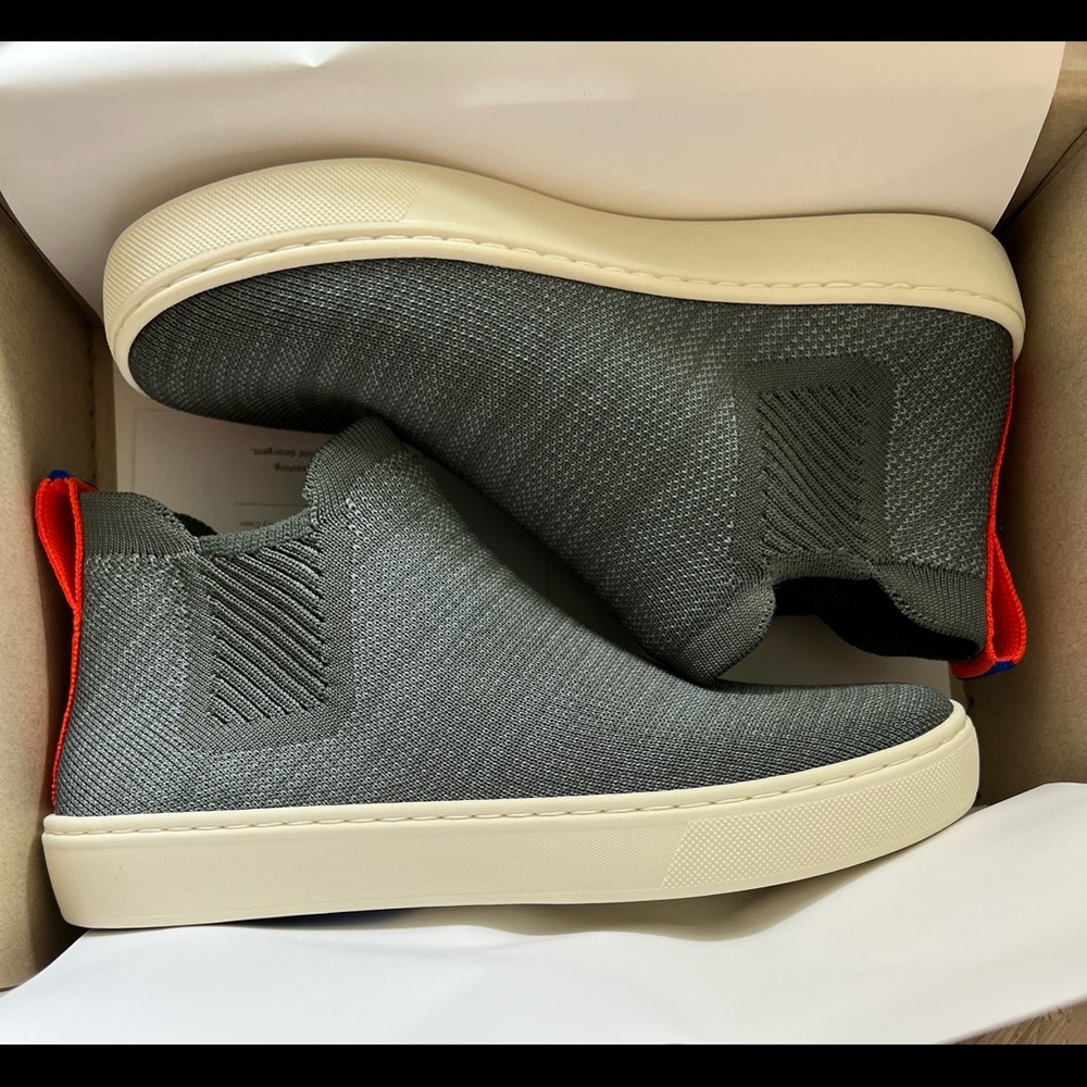 New in Box Rothy's Knit Chelsea Boot - Pull On Boots/Booties/Sneakers